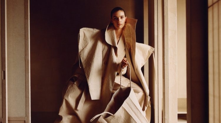 Issey Miyake Spring 2025: The Beauty of Paper