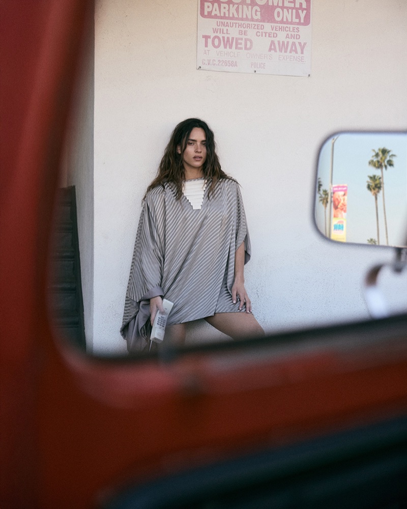 Adria Arjona. Photo: David Roemer / Vogue Turkey
