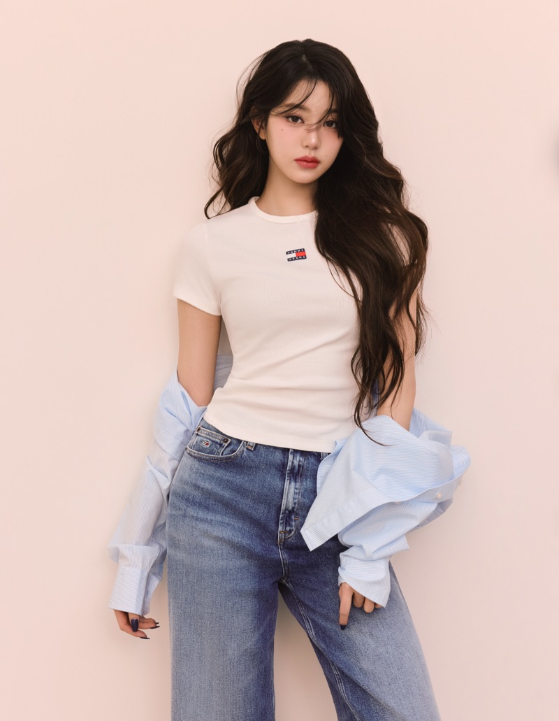Jang Won-Young poses in Tommy Jeans' summer 2025 campaign.