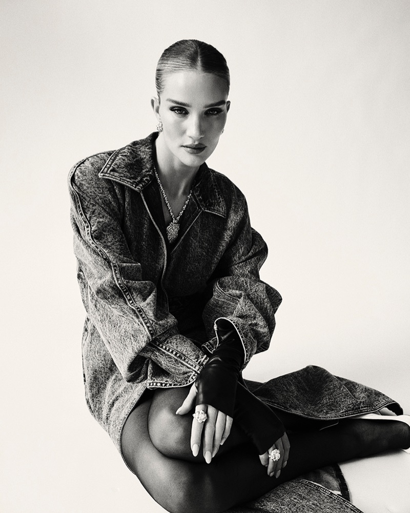 Rosie Huntington-Whiteley. Photo: David Roemer / Harper's Bazaar Taiwan