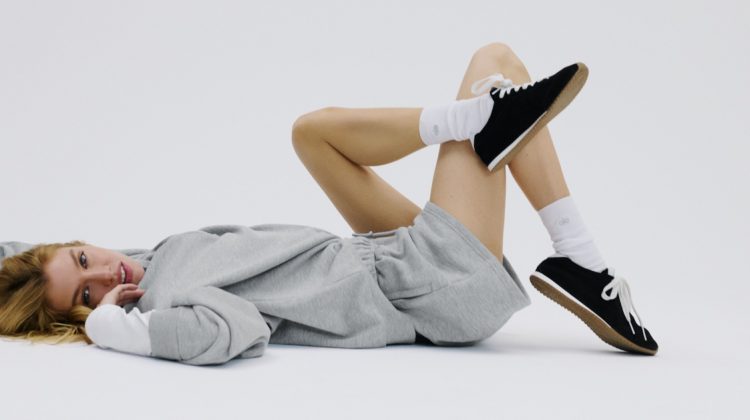 Alo’s Sunset Sneaker Is the Chill Girl Shoe of the Year