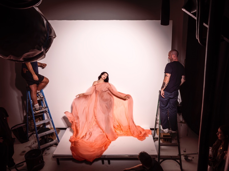 Irina Shayk BTS at the 2026 Pirelli Calendar. Photo: Alessandro Scotti / Pirelli