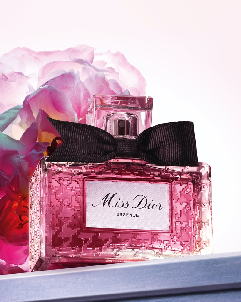 A look at the Miss Dior Essence bottle.