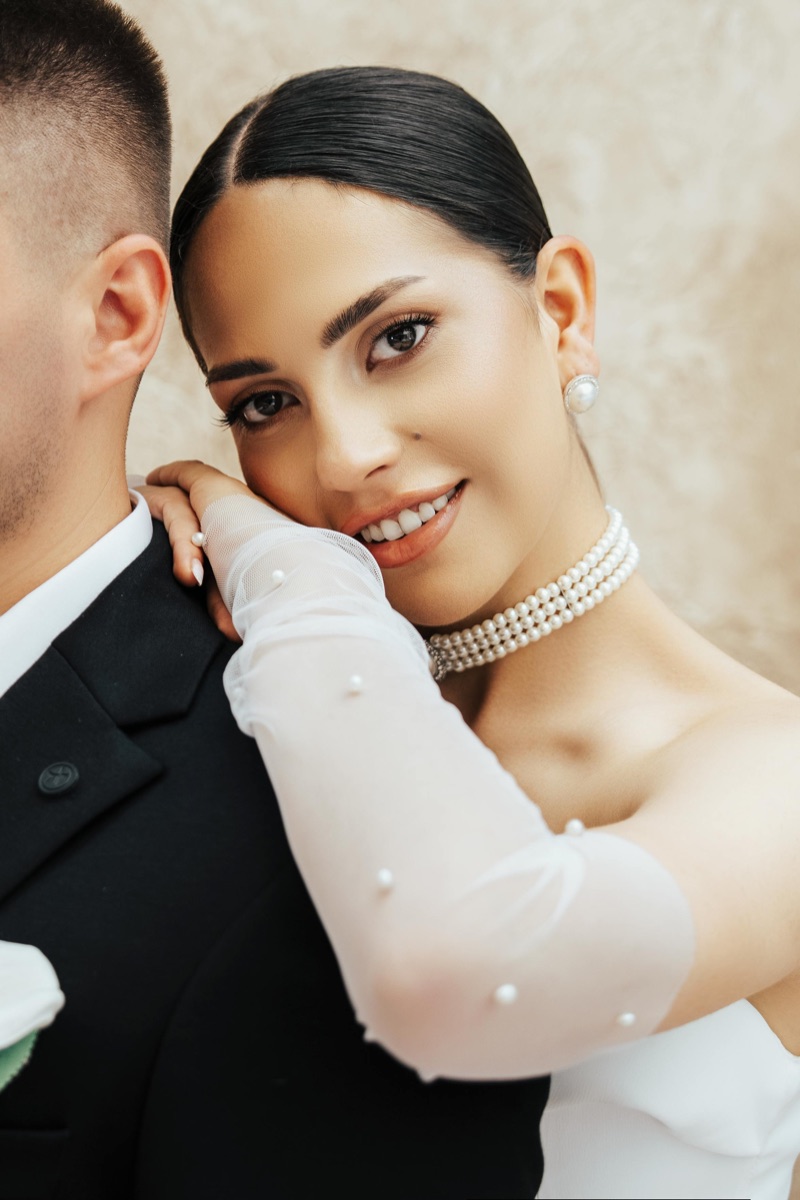Smiling Bride Pearl Necklace