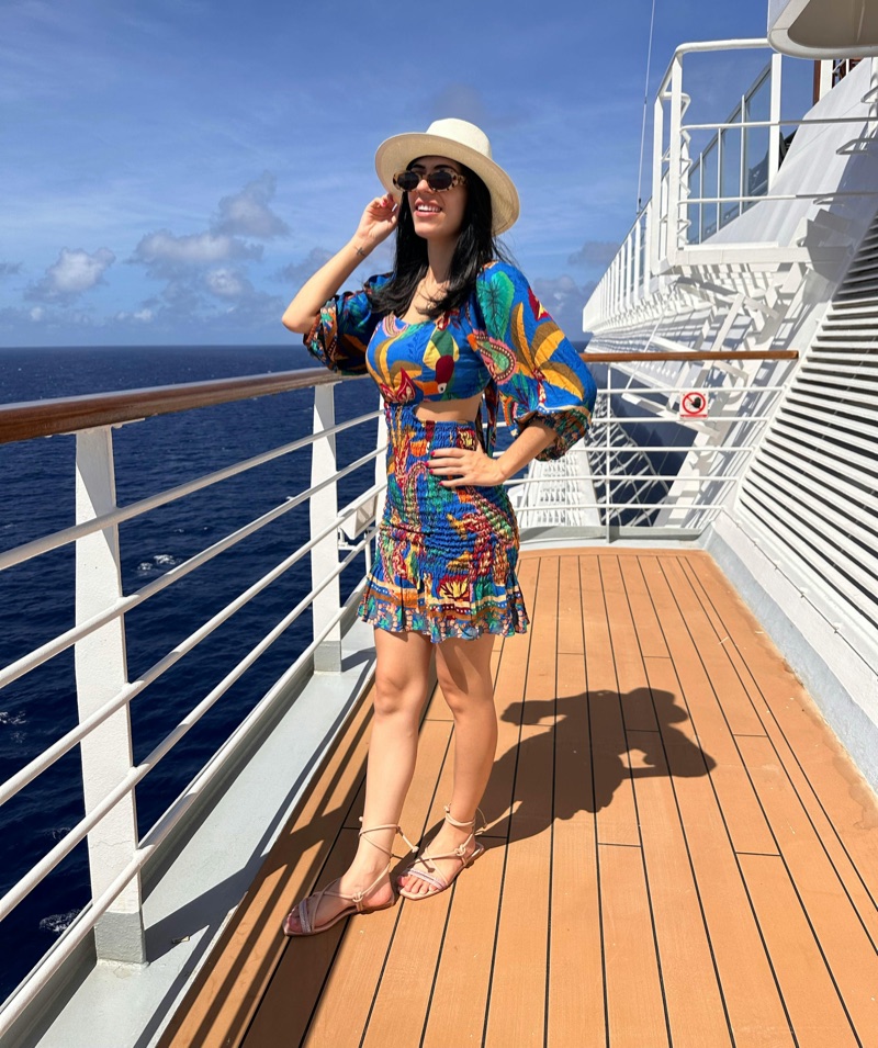 Colorful dress cruise