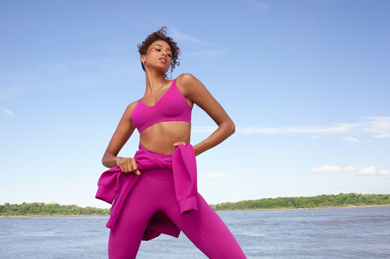 Victorias secret vsx sports bra 2025 campaign04